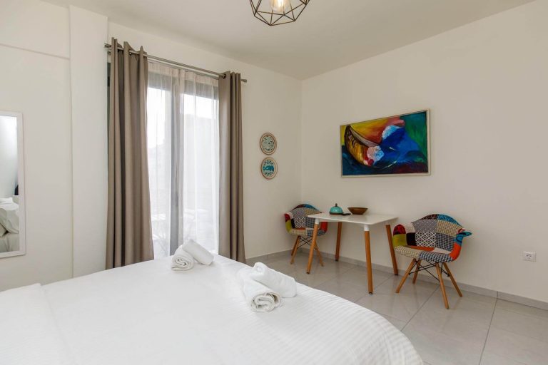 22 Melpomene Balcony Studio Apartment