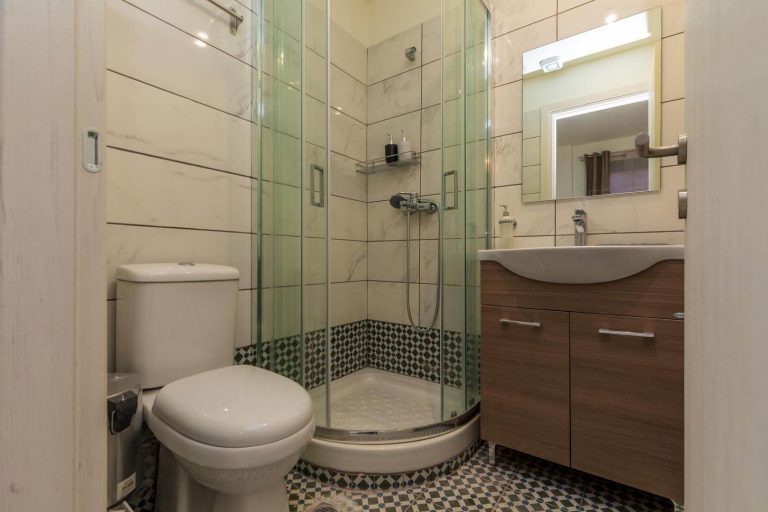 03 Gaia Quiet studio with Patio