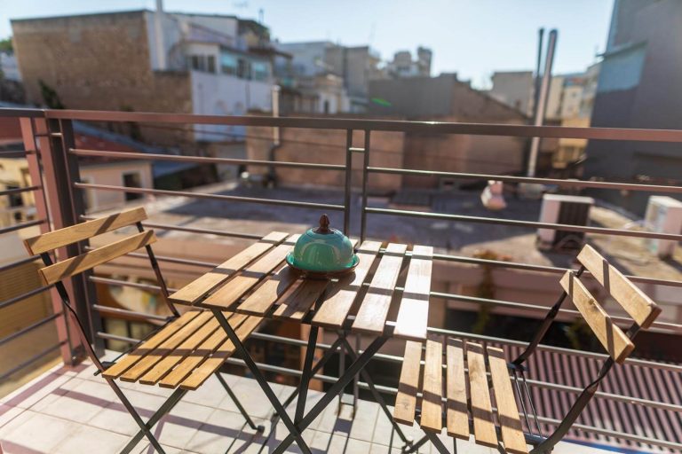 22 Melpomene Balcony Studio Apartment